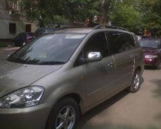 2002 Toyota Ipsum Images