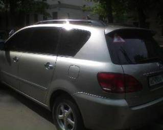 2002 Toyota Ipsum Pictures