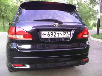 2002 Toyota Ipsum Pictures