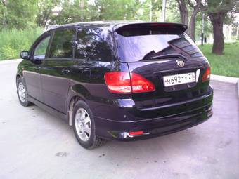 2002 Toyota Ipsum Photos
