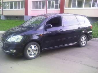 2002 Toyota Ipsum Photos