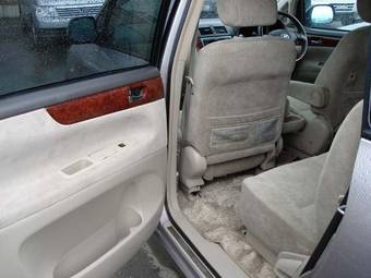 2002 Toyota Ipsum Pictures