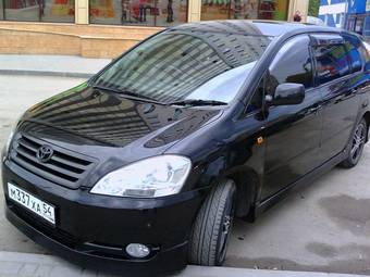 2002 Toyota Ipsum Pictures