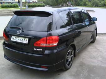 2002 Toyota Ipsum Photos
