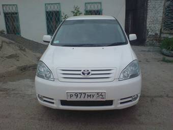 2002 Toyota Ipsum Pictures