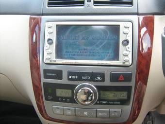 2002 Toyota Ipsum Pictures