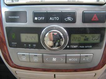 2002 Toyota Ipsum Photos