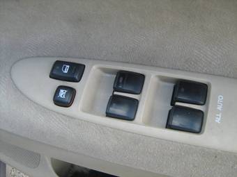 2002 Toyota Ipsum Photos