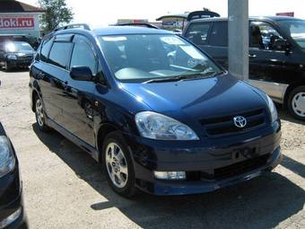 2002 Toyota Ipsum Photos