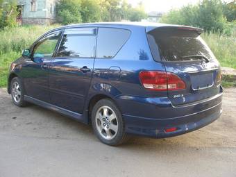2002 Toyota Ipsum Photos