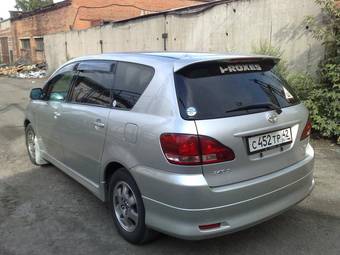 2002 Toyota Ipsum Photos