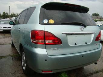 2002 Toyota Ipsum Wallpapers