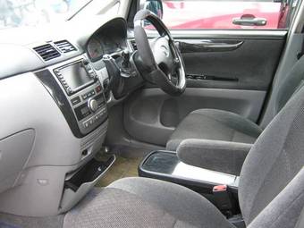 2002 Toyota Ipsum Pictures