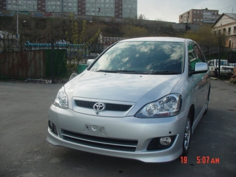 2003 Toyota Ipsum
