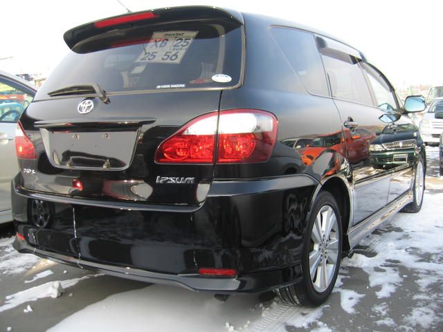 2003 Toyota Ipsum