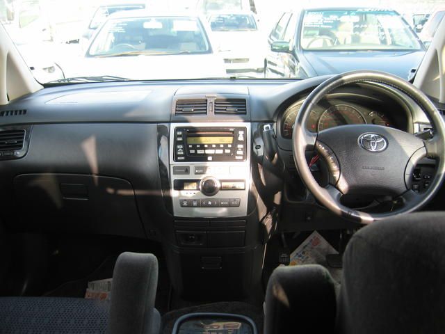 2003 Toyota Ipsum