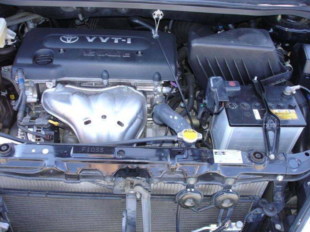 2003 Toyota Ipsum