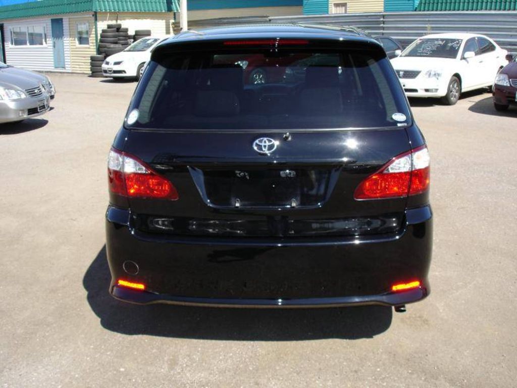 2003 Toyota Ipsum