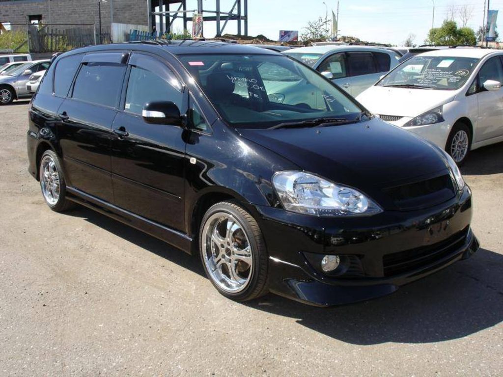 2003 Toyota Ipsum