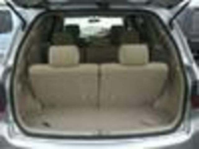 2003 Toyota Ipsum