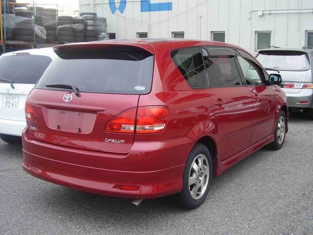 2003 Toyota Ipsum