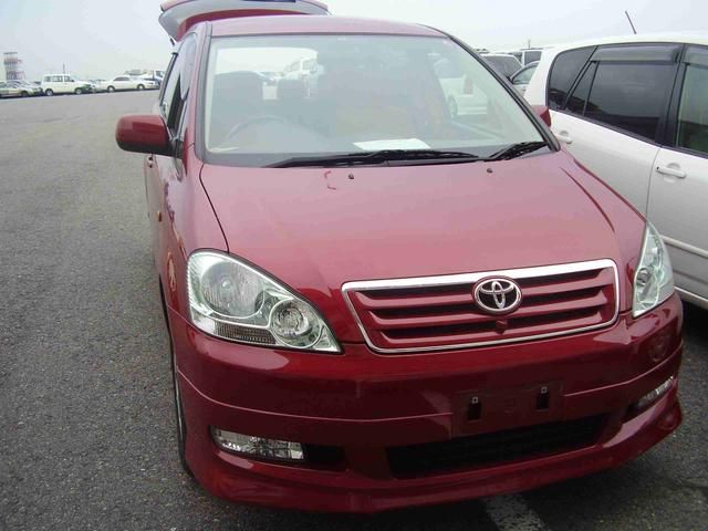 2003 Toyota Ipsum