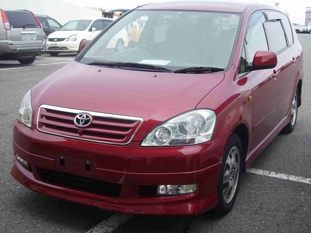 2003 Toyota Ipsum