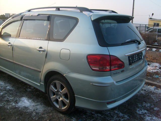 2003 Toyota Ipsum