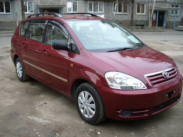 2003 Toyota Ipsum