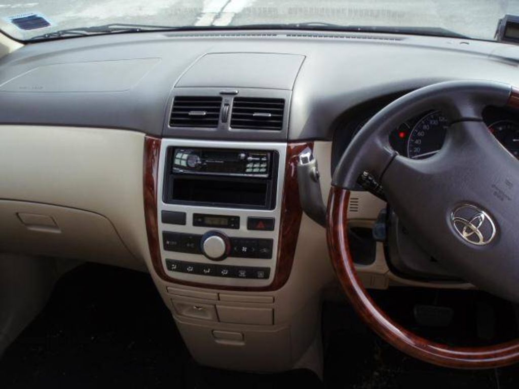 2003 Toyota Ipsum