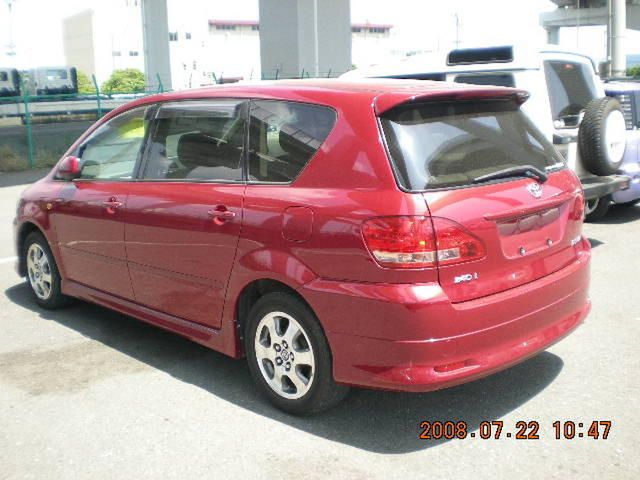 2003 Toyota Ipsum