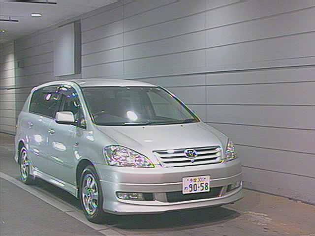 2003 Toyota Ipsum