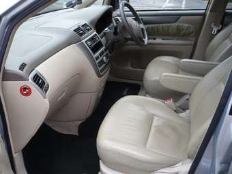 2003 Toyota Ipsum Pictures