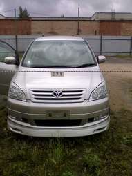 2003 Toyota Ipsum Pictures
