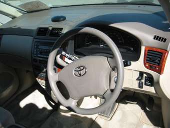 2003 Toyota Ipsum For Sale