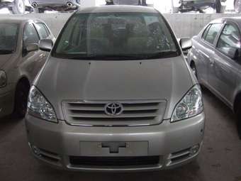 2003 Toyota Ipsum Wallpapers