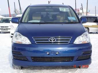 2003 Toyota Ipsum Pictures