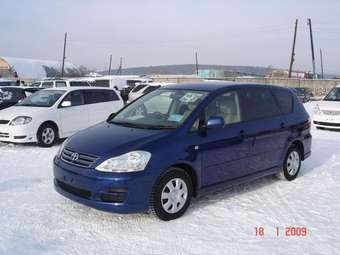 2003 Toyota Ipsum Photos