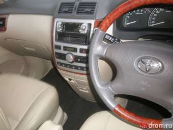 2003 Toyota Ipsum Pictures