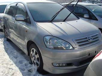 2003 Toyota Ipsum Wallpapers