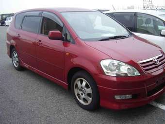 2003 Toyota Ipsum Images