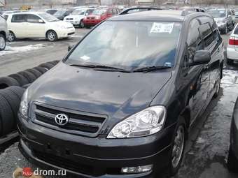 2003 Toyota Ipsum Pics