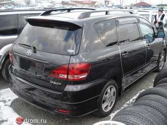 2003 Toyota Ipsum Pictures