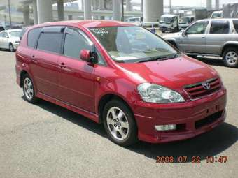 2003 Toyota Ipsum Photos