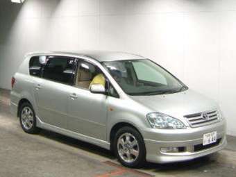 2003 Toyota Ipsum Images