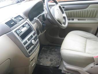 2003 Toyota Ipsum Pictures