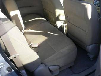 2003 Toyota Ipsum Photos