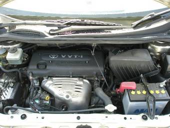 2003 Toyota Ipsum Pictures