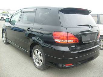 2003 Toyota Ipsum Photos