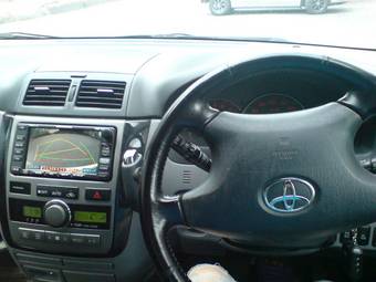 2003 Toyota Ipsum Pictures